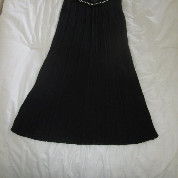 Little Black Dress - Picture 5 of 12